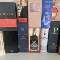 12 samples of boxes whiskeys!