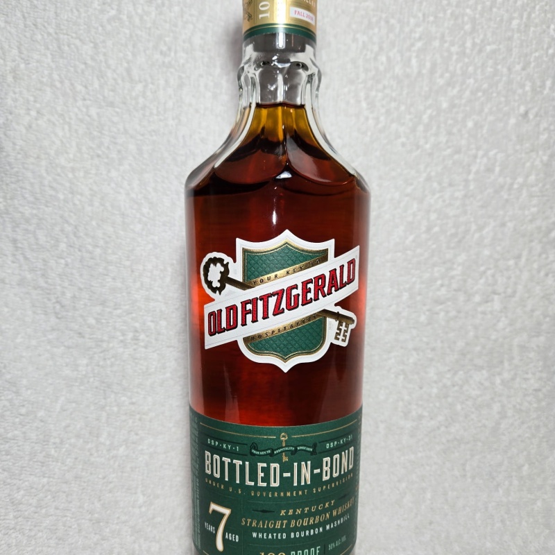 Old Fitzgerald 7yr with case