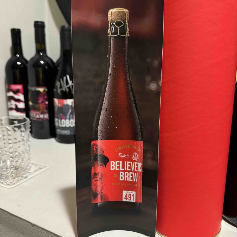 Carlsberg / ERDINGER Liverpool FC Believers Brew Limited Edition /491