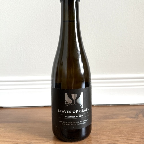 Hill farmstead Leaves of grass with apples