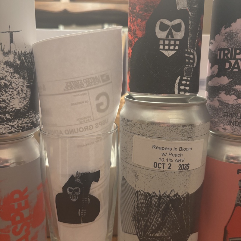Fidens anniversary cans/crowelr and messo glass