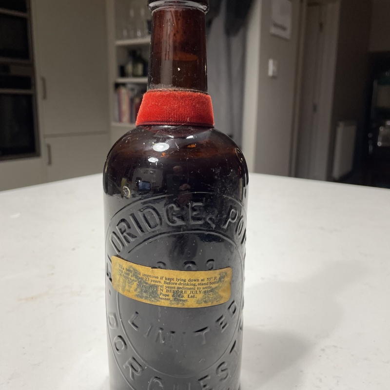 Eldridge Pope Thomas Hardy's Ale: 1968 pint bottle (A0705) - 1st year of production