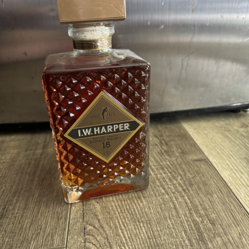 I.W. Harper 15 year
