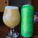 ***1 Can Tree House Very Green***