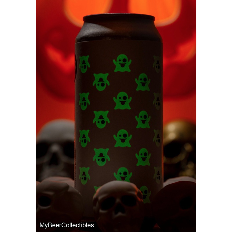 2x Tree House Extra Spooky