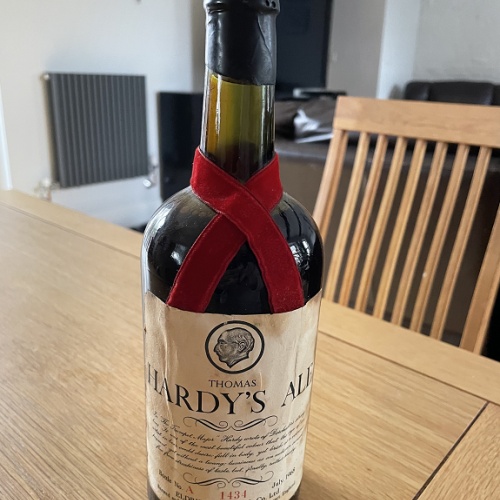 Eldridge Pope Thomas Hardy's Ale: 1968 pint bottle (A1434) - 1st year of production