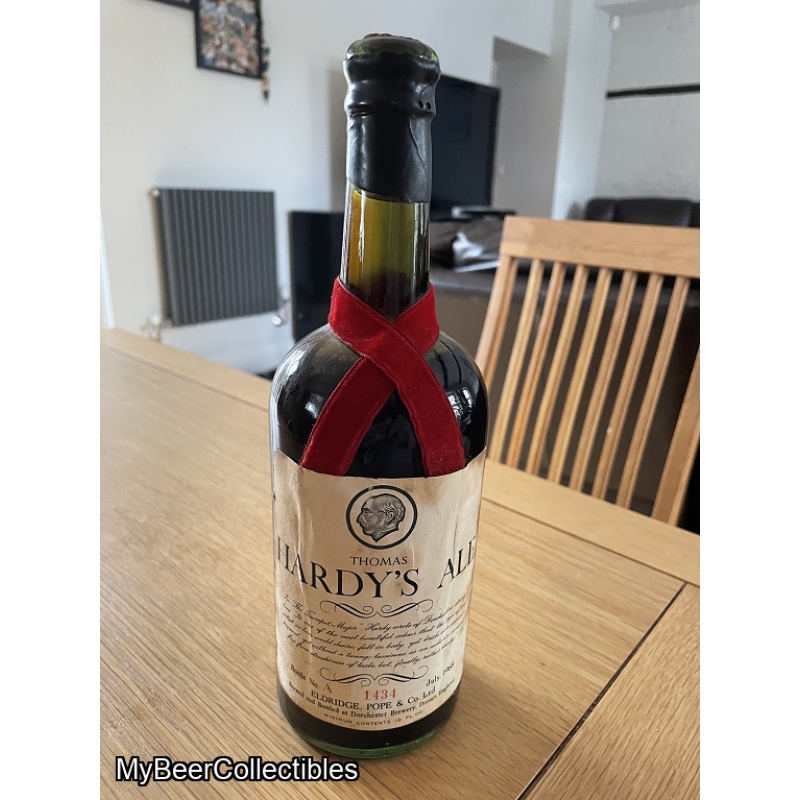 Eldridge Pope Thomas Hardy's Ale: 1968 pint bottle (A1434) - 1st year of production