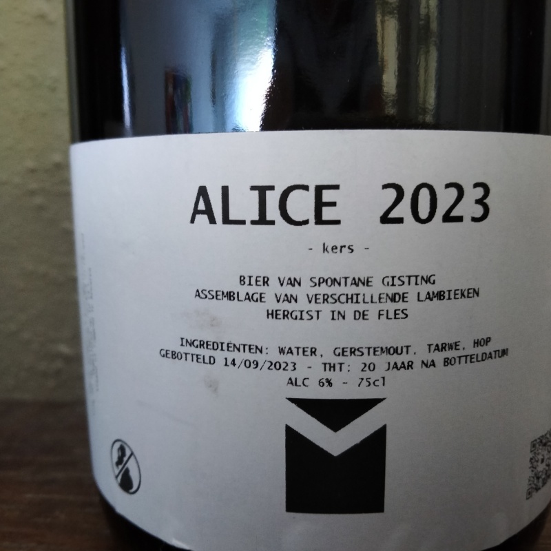 2 Very rare full bottles Vermeersch Alice 2023 (cherry lambic) & Vermeersch Marie - Joseph 2023 (peach lambic) 75 cl.