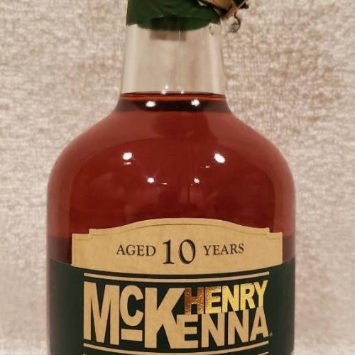 Henry Mckenna 10 yr bourbon whiskey