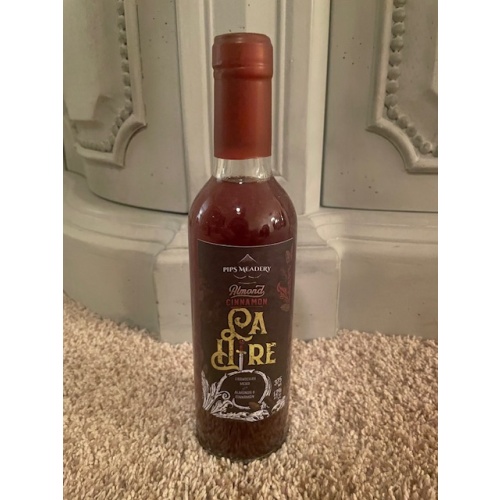 Pips Meadery Almond Cinnamon La Hire