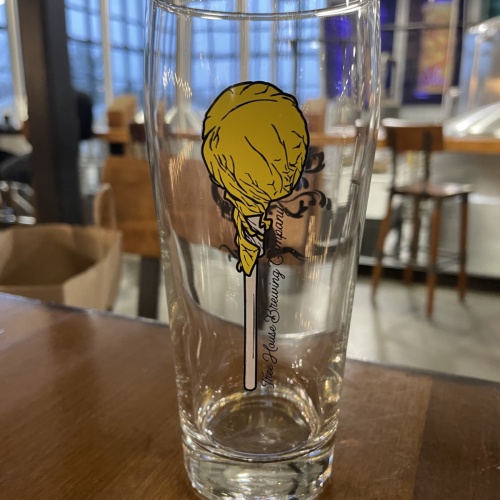 Tree House Brewing  1 * SUPER TREAT WILLI GLASS - 12/10/2024